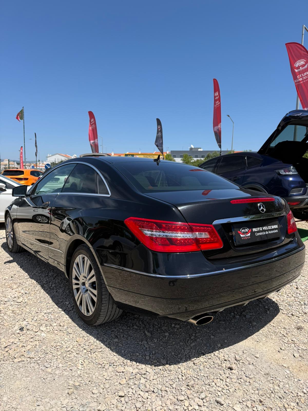 MERCEDES-BENZ MERCEDES-BENZ E 200 BlueEFFICIENCY (2011)