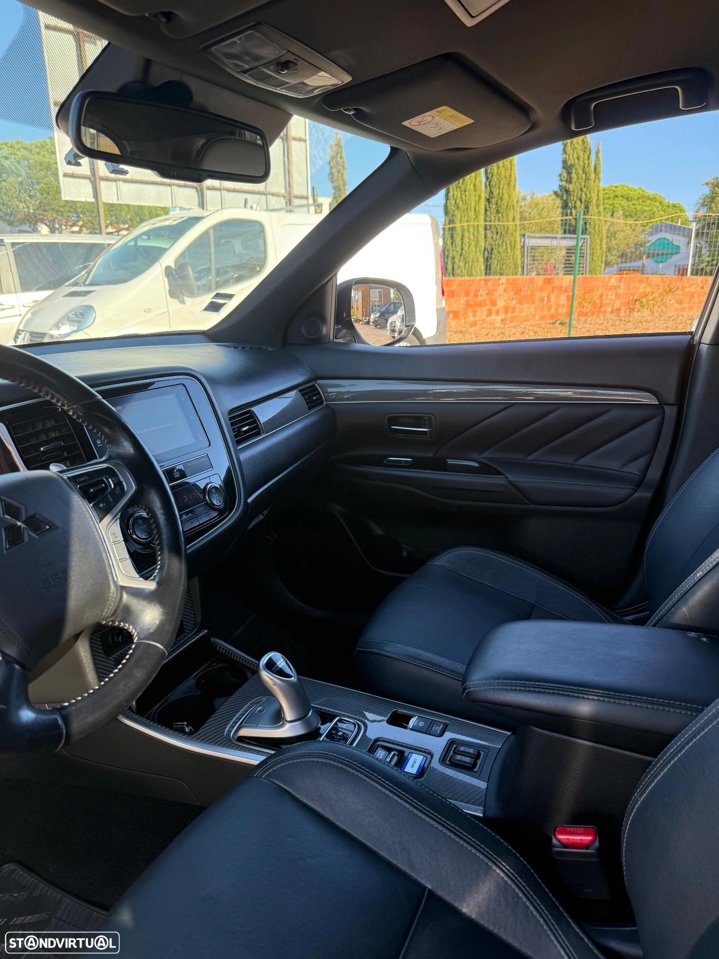 MITSUBISHI MITSUBISHI Outlander 2.4 Instyle (2020)