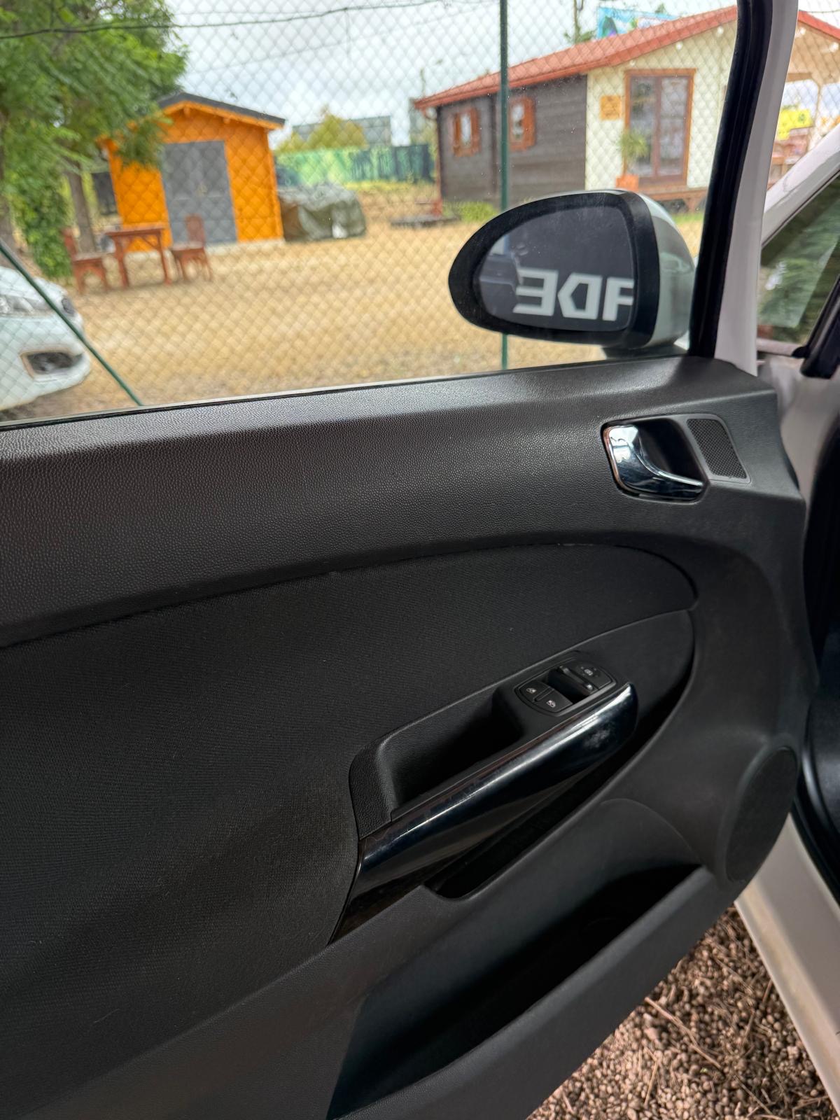 OPEL OPEL Corsa 1.2 (2013)
