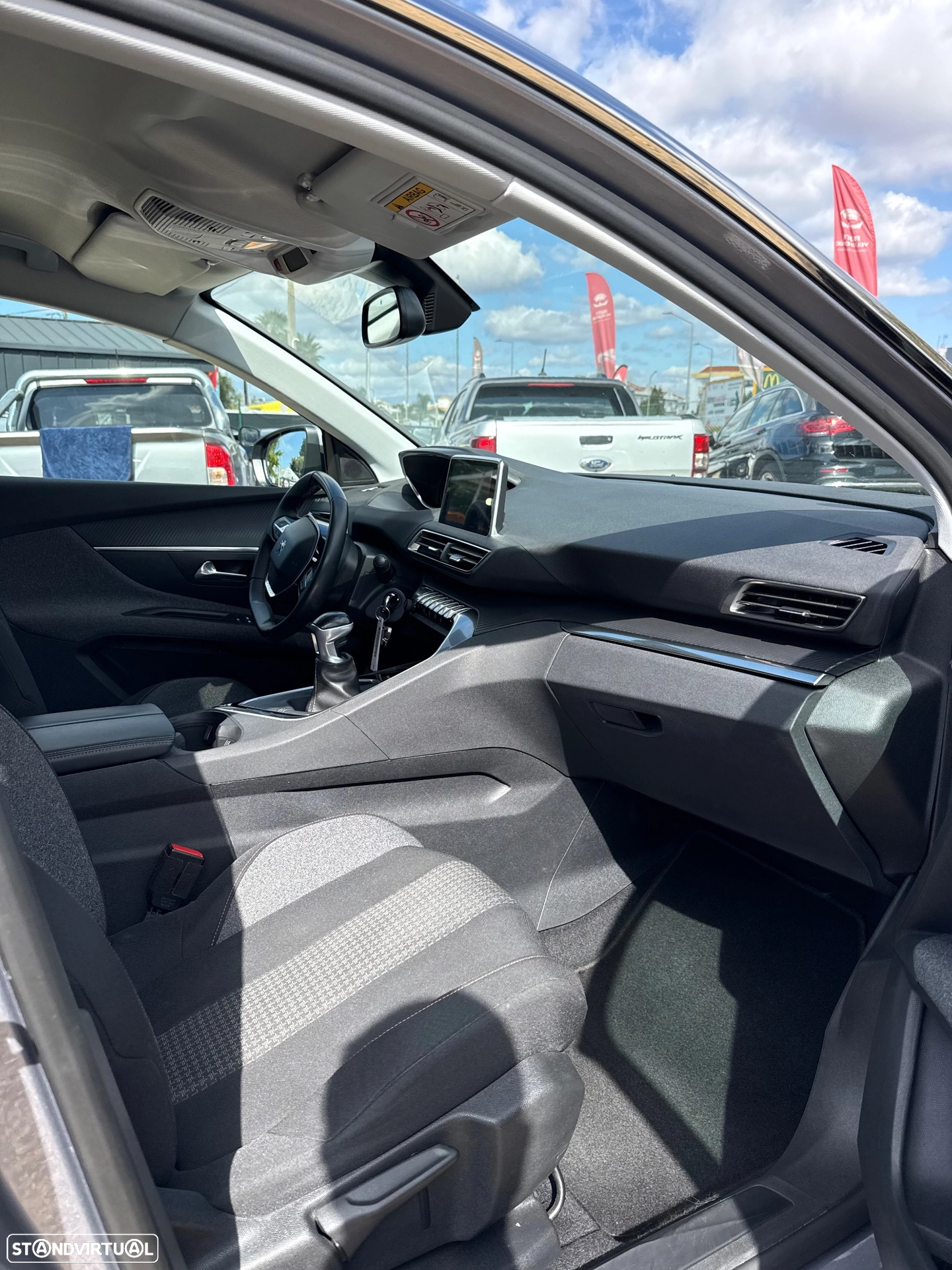 PEUGEOT PEUGEOT 3008 PureTech 130 Stop & Start GPF Active Pack (2017)